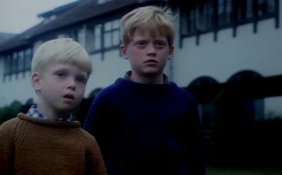 Mads Ole Erhardsen ( Ole ) and his cousin in the Danish 1977 film Drenge