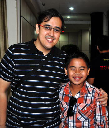 Sam backstage with agent Mr. Lorenzo Manalang