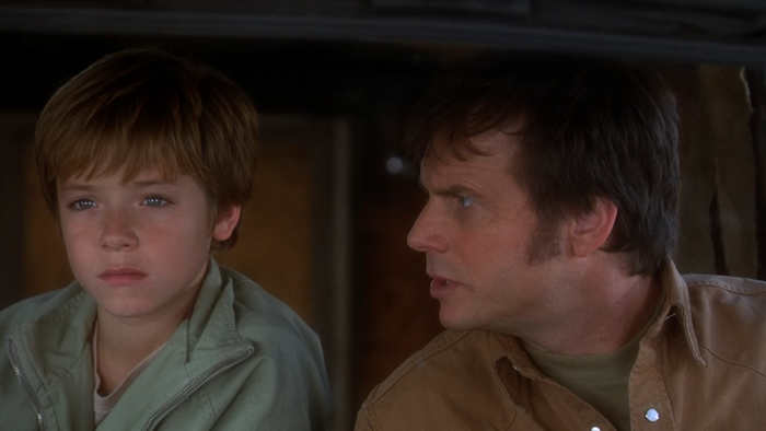 Adam (Jeremy Sumpter) and his dad (Bill Paxton) in Frailty (2001)