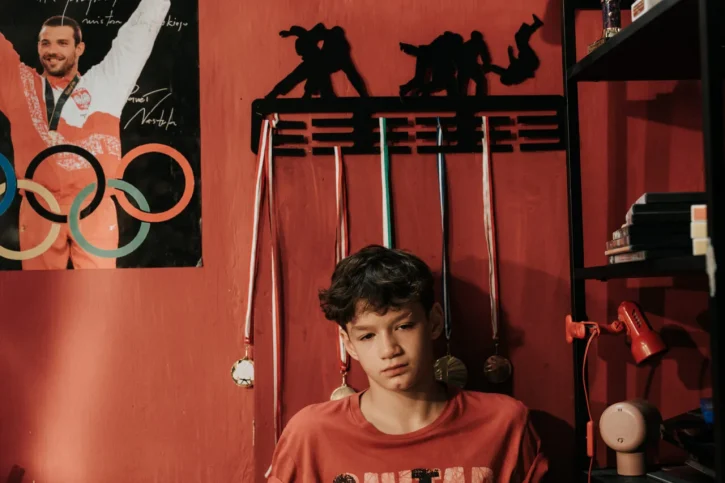 Filip Wiłkomirski as Dawid, the stoic heart of Maciej Sobieszczanski’s Brother.